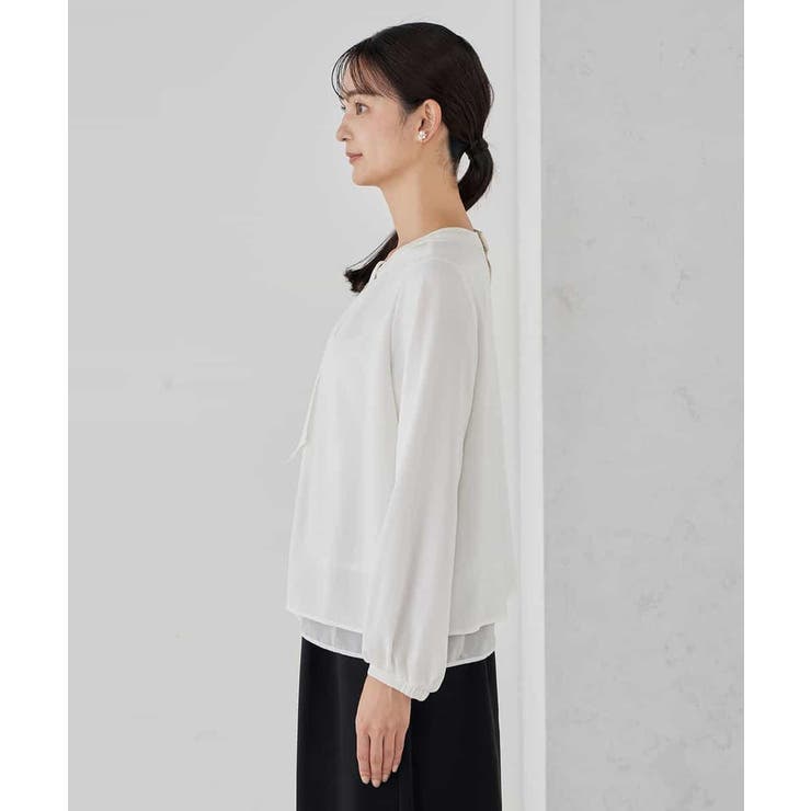 【洗える/ストレッチ】ボウタイメタルチャームブラウス | a.v.v【WOMEN】 | 詳細画像33 