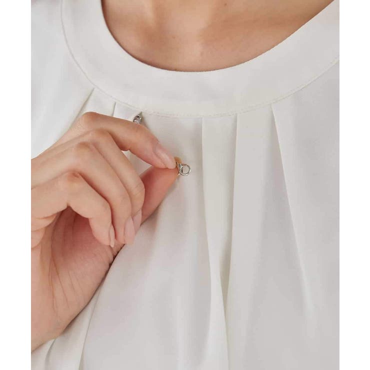 【洗える/ストレッチ】ボウタイメタルチャームブラウス | a.v.v【WOMEN】 | 詳細画像39 