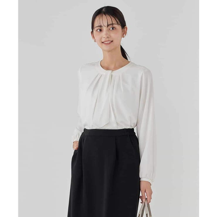 ホワイト | 【洗える/ストレッチ】ボウタイメタルチャームブラウス | a.v.v【WOMEN】