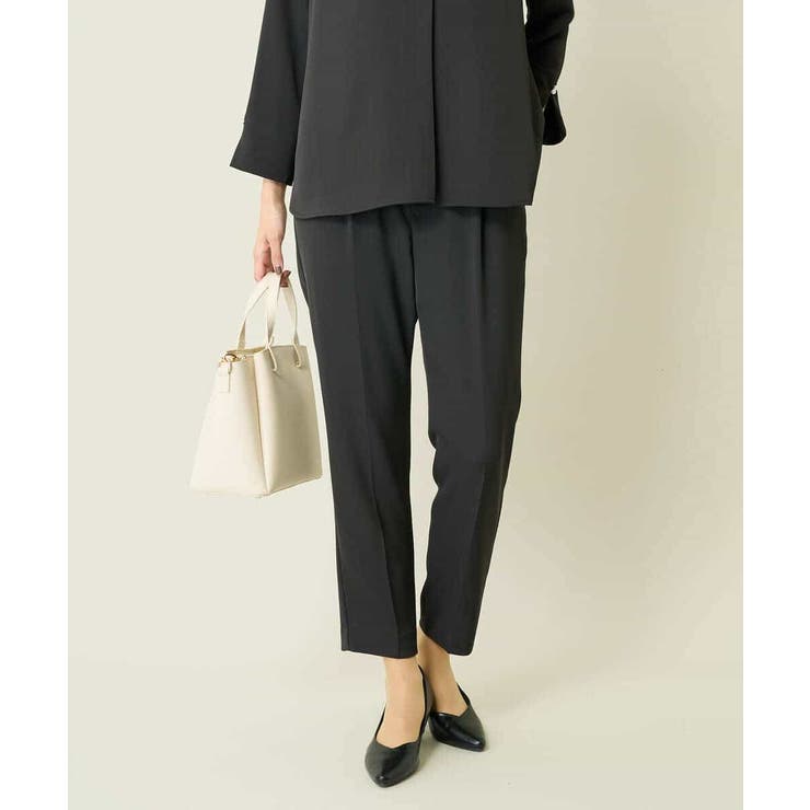 ブラック | 【洗える イージーケア】サテンストレッチスリムテーパードパンツ【セットアップ対応… | a.v.v【WOMEN】