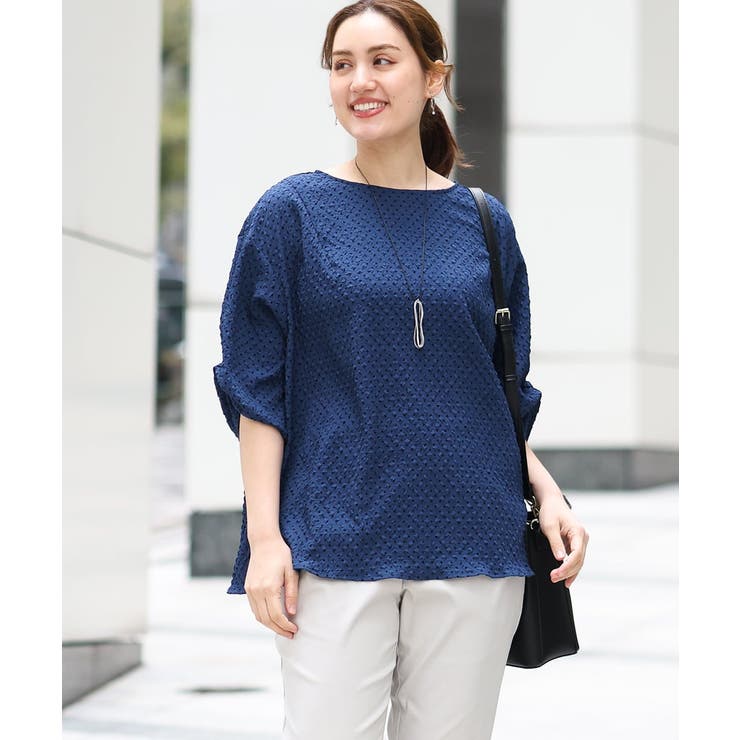 ネイビー(57) | 【大きいサイズ】エンボスドットブラウス | eur3