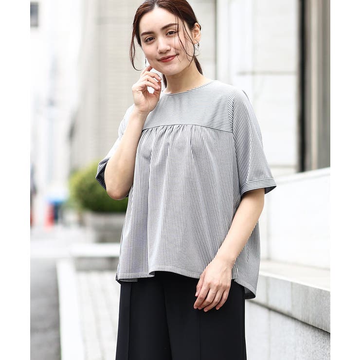 ネイビー(57) | 【大きいサイズ】ギャザー切り替えストライプカットソー | eur3