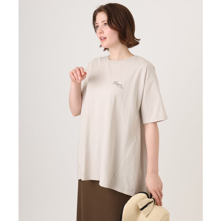 ベージュ | 【大きいサイズ】バックフレアロゴTシャツ | eur3