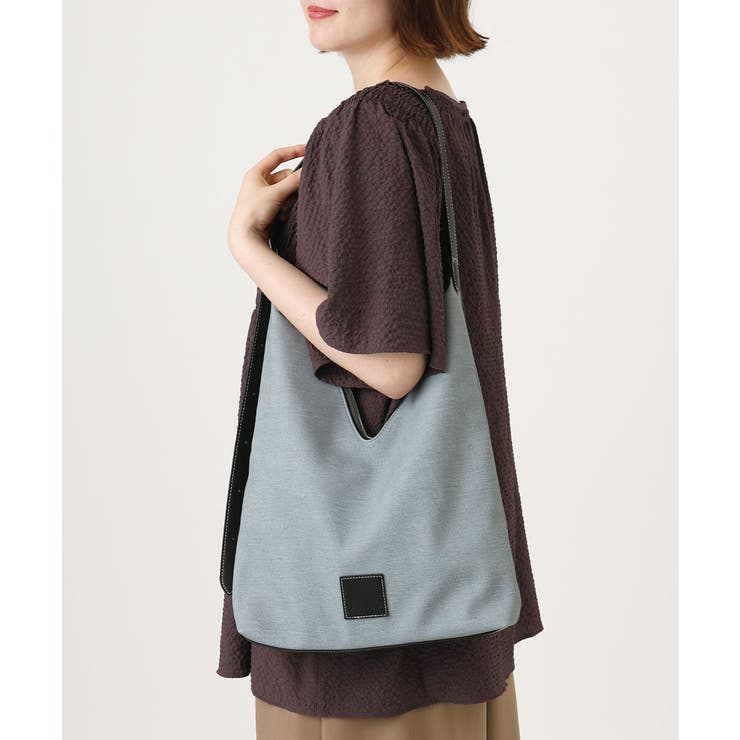 グレー | Vカットフェイクレザーショルダーバッグ | eur3