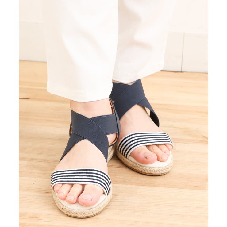 ネイビー(57) | 【幅広さんOK！ワイズ4E】クロスバンドサンダル | eur3