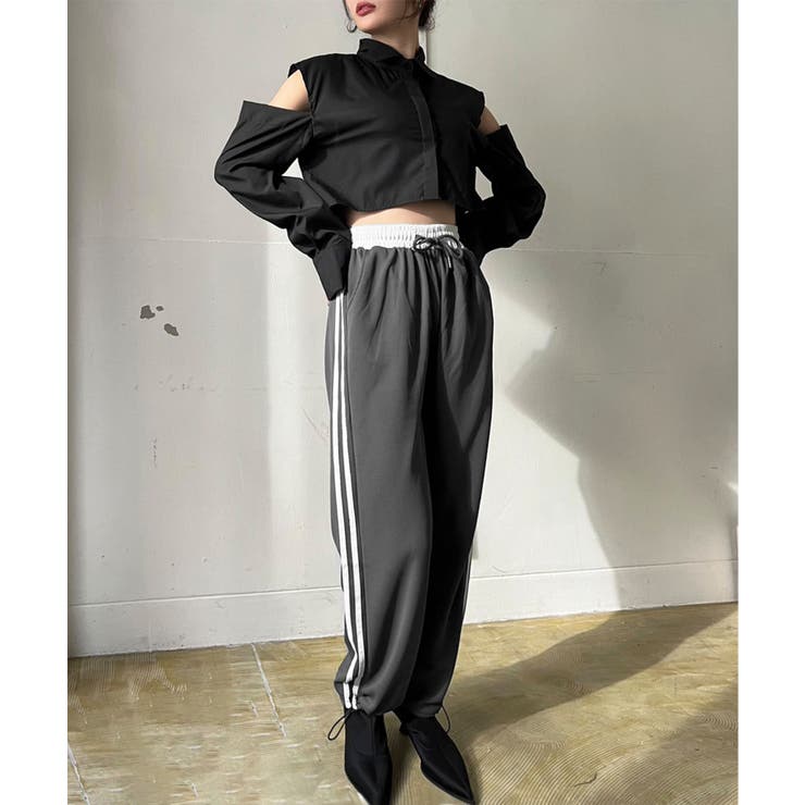 ショルダーカットアウトクロップドシャツ | Jewelobe | 詳細画像24 