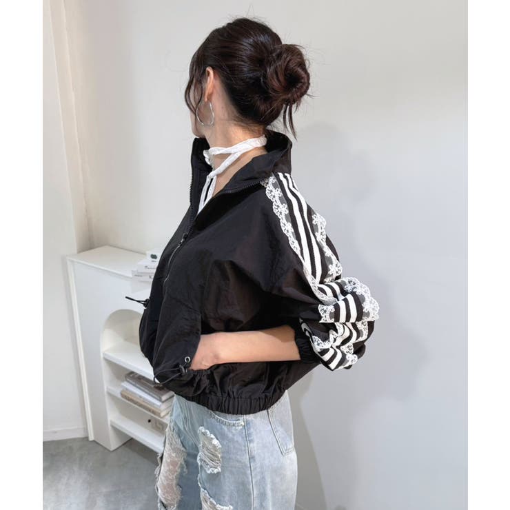 ブラック | レースラインナイロンタッチスポーティーブルゾン | Jewelobe