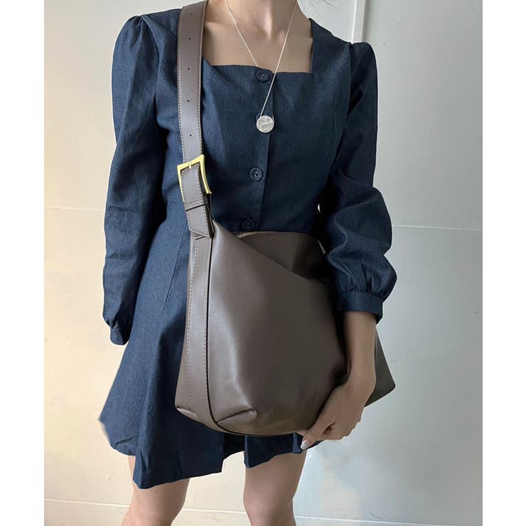 グレー | フェイクレザースクエアショルダーバッグ | Jewelobe