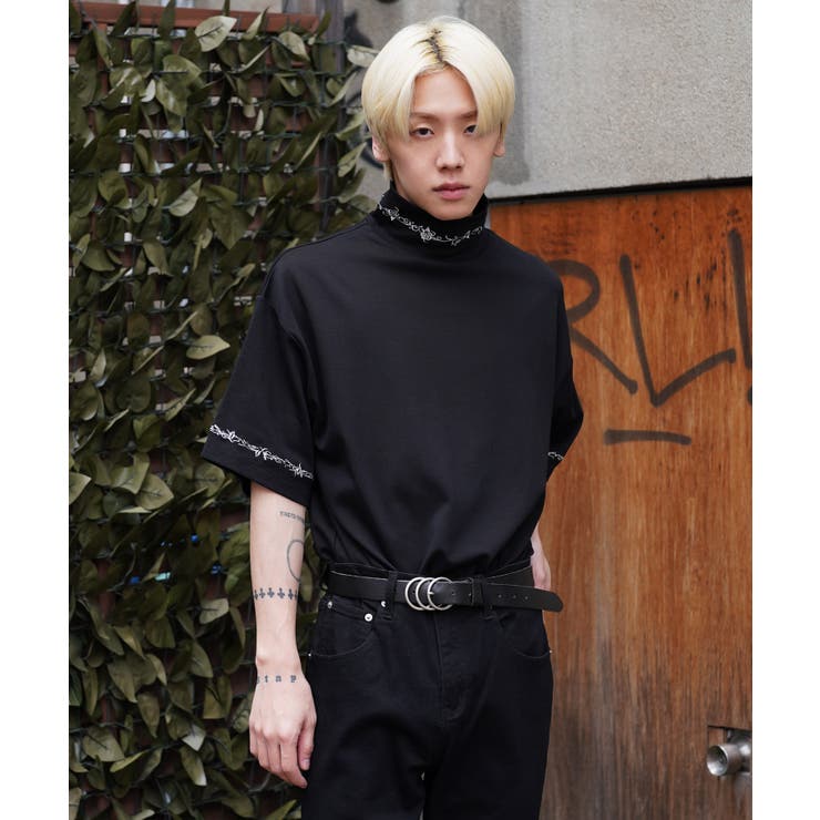 韓国 メンズ◇フラワー刺繍モックネックTシャツ◇[品番：JG000013983