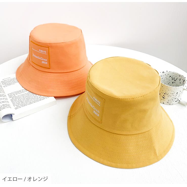 ベージュ
