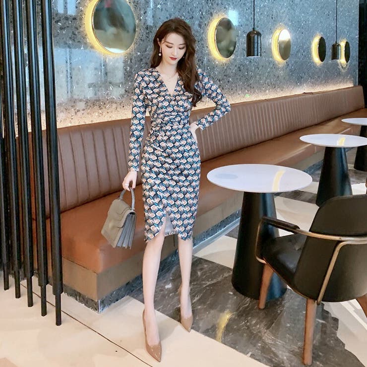 柄ワンピース カシュクール風Vネック タイトワンピース[品番