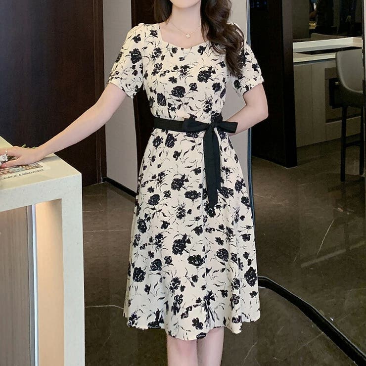 TO BE CHIC　ドッキングフレアワンピース　サマーニット　ウエストリボン TO BE CHIC ドッキングフレアワンピース サマーニット ウエスト