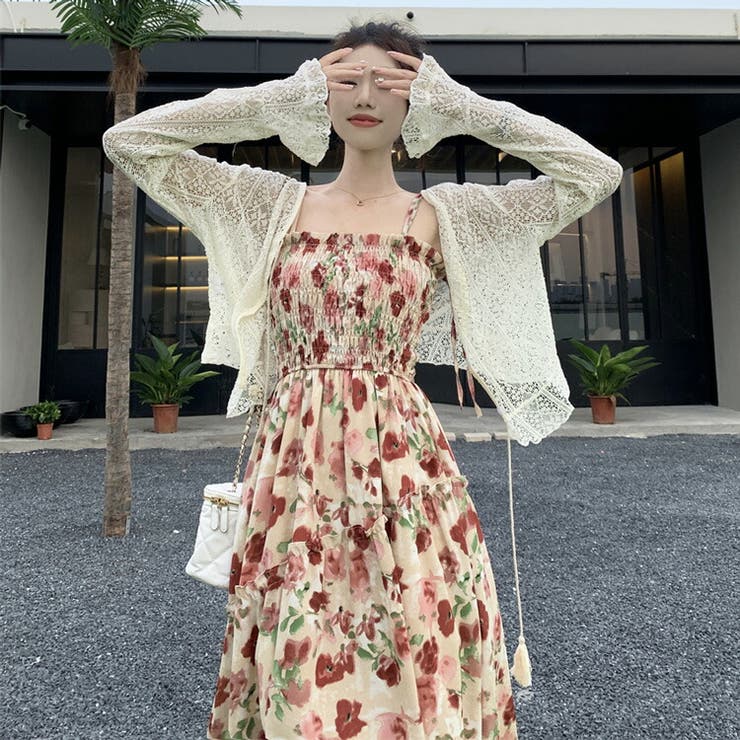 スペイン★Sfera★胸元タッセルお洒落な爽やか花柄コンビワンピ スペイン☆Sfera☆胸元タッセルお洒落な爽やか花柄コンビワンピ