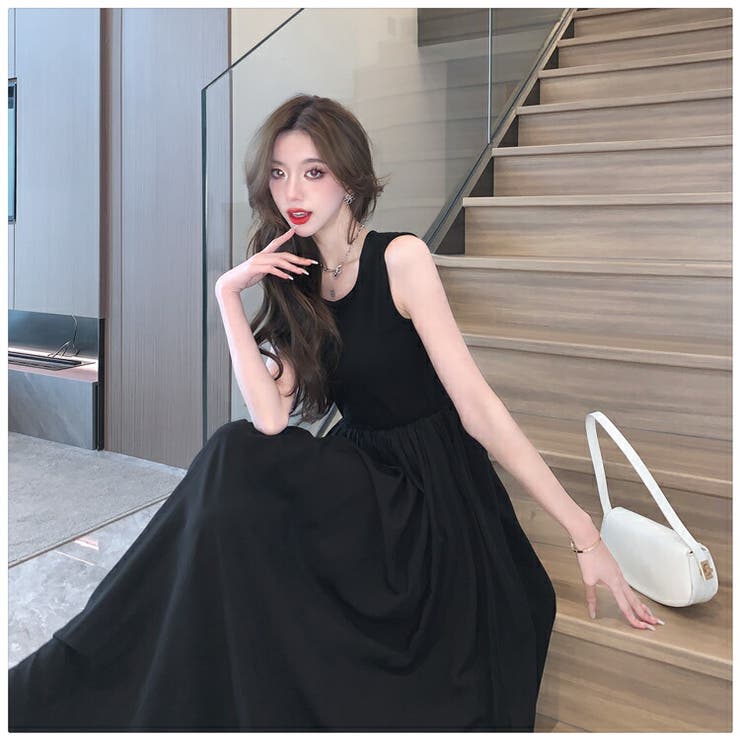 新品未使用　OBLI バックオープンフリルワンピース　黒　サイズ１ バックオープンワンピ – BUNNY APARTMENT