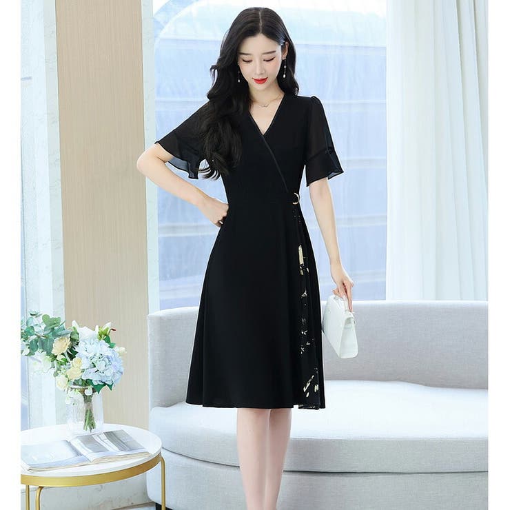 バイヤー厳選用品 ワンピース FASHION 黒ワンピ[品番：JSFW0013122]｜JS 半袖 ワンピース