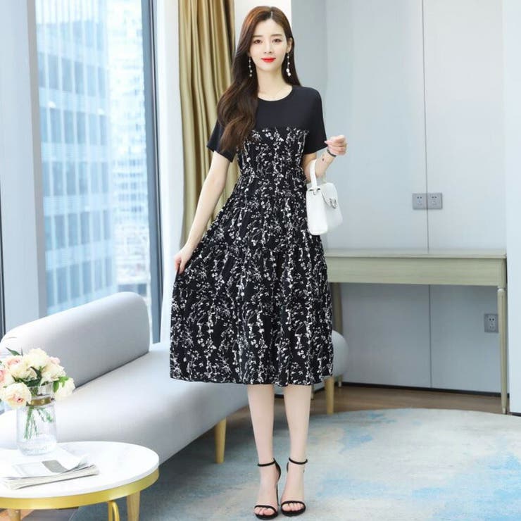 極美品 アナイ Aライン 花柄ワンピース ベルト 美シルエット 半袖 フレア 黒 シルエットフラワープリントフレア ワンピース|ANAYI OFFICIAL