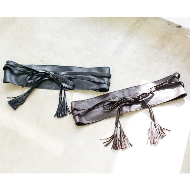 トレンド感のあるスタイリングに タッセル付きフェイクレザーサッシュベルト | JULIA BOUTIQUE | 詳細画像18 