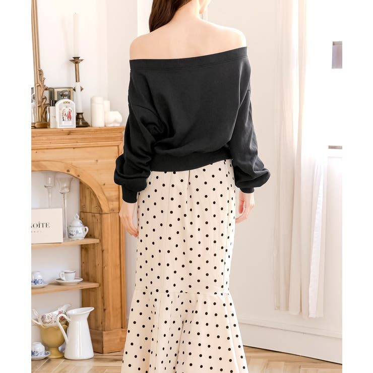 ヘルシーな肌見せができる。CHICオフショルダースウェットトップス | JULIA BOUTIQUE | 詳細画像6 