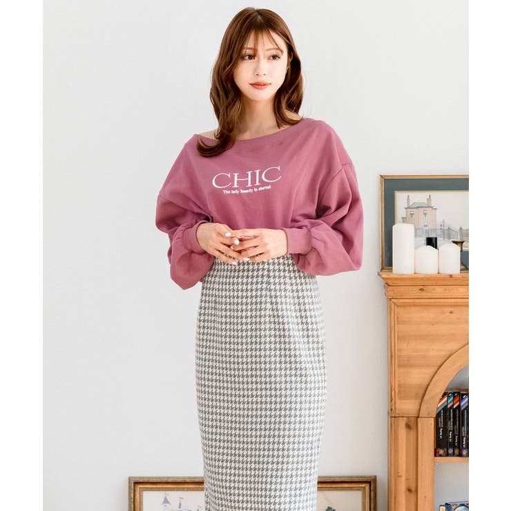 ヘルシーな肌見せができる。CHICオフショルダースウェットトップス | JULIA BOUTIQUE | 詳細画像32 