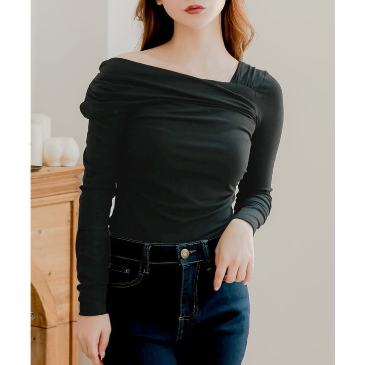 【ブラック】 | ワンショルダー風カットソー  | JULIA BOUTIQUE