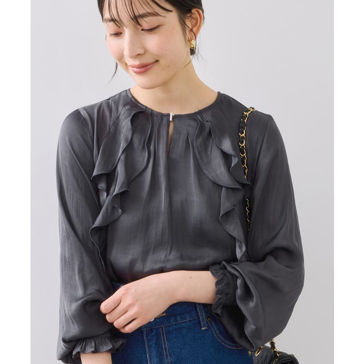 チャコール(06) | 割線フリルブラウス/イージーケア | VIS 
