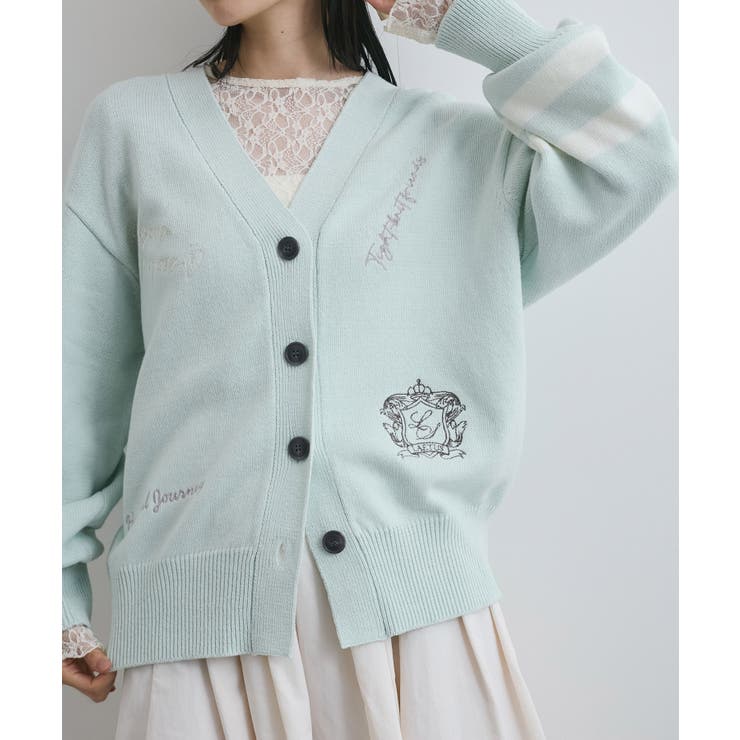 刺繍入りライトグリーンカーディガン