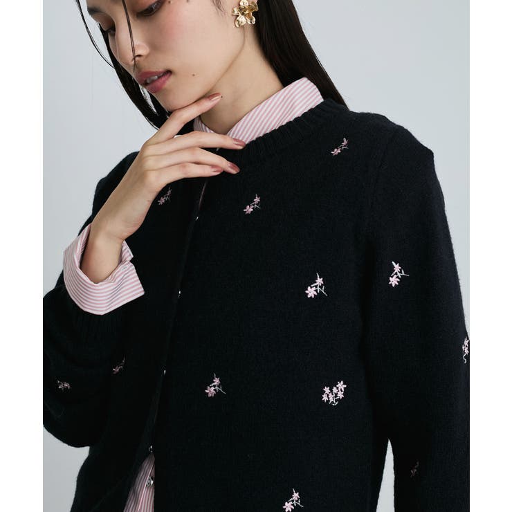 WEB/1部店舗限定】花刺繍ニットカーディガン[品番：VISW0047619