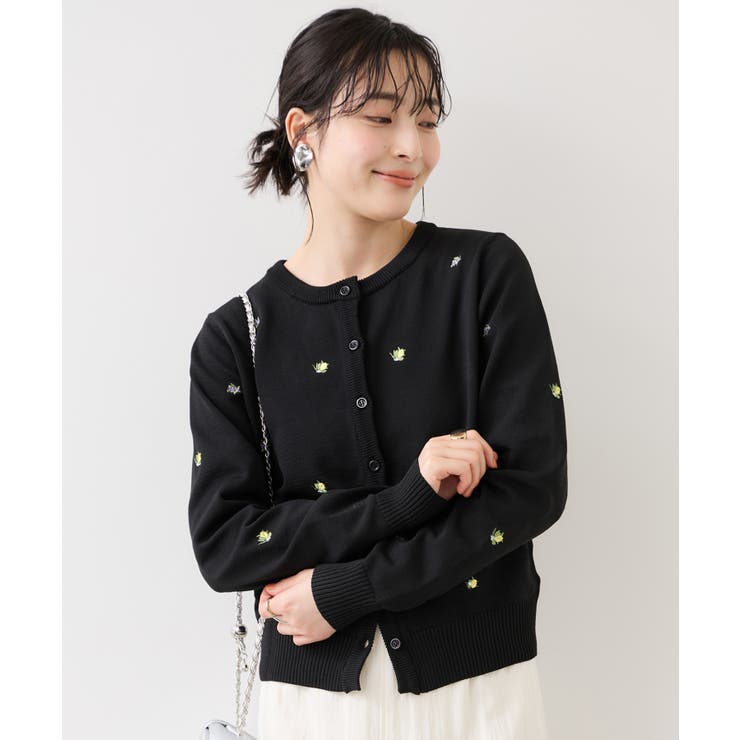 ブラック(01) | 【WEB限定】フルーツ刺しゅうクルーネックカーディガン | VIS 