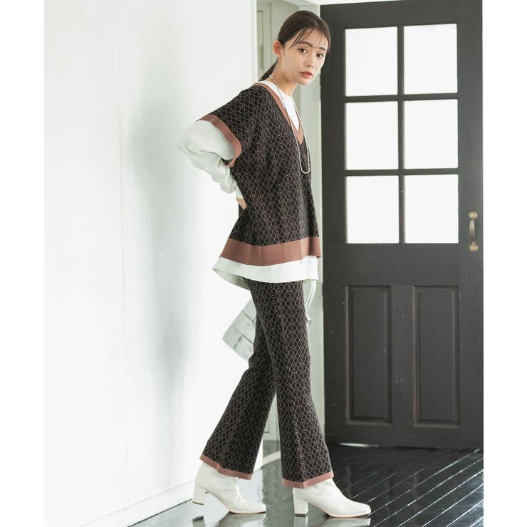 【セットアップ対応】モノグラム柄が映えるVネックジャカードベスト | VIS  | 詳細画像12 