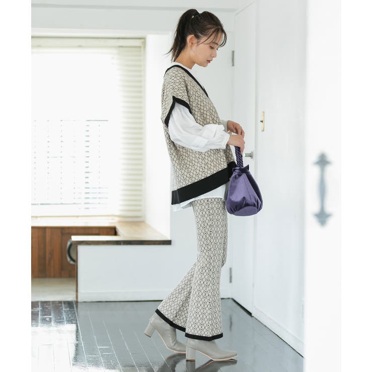 【セットアップ対応】モノグラム柄が映えるVネックジャカードベスト | VIS  | 詳細画像5 