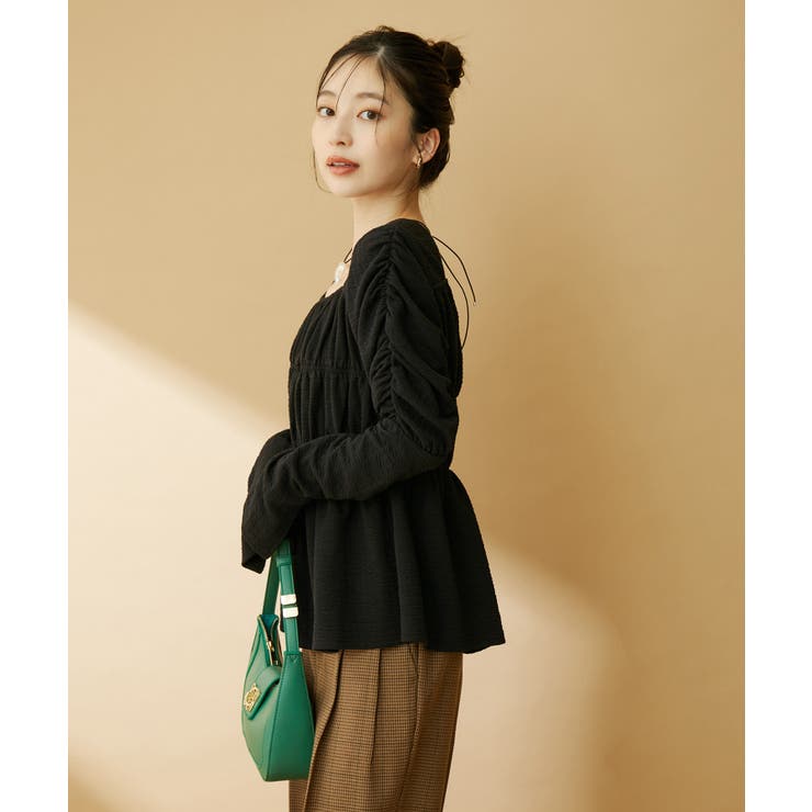 ギャザーデザインカットトップス✴︎ VIS(ビス) / ギャザーデザインカットトップス (トップス / Tシャツ