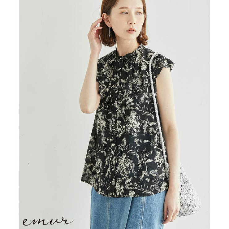 【emur】花柄ラッフルカラーフレア袖ブラウス　完売品 emur】花柄ラッフルカラーフレア袖ブラウス[品番：RPCW0030580]｜ROPE