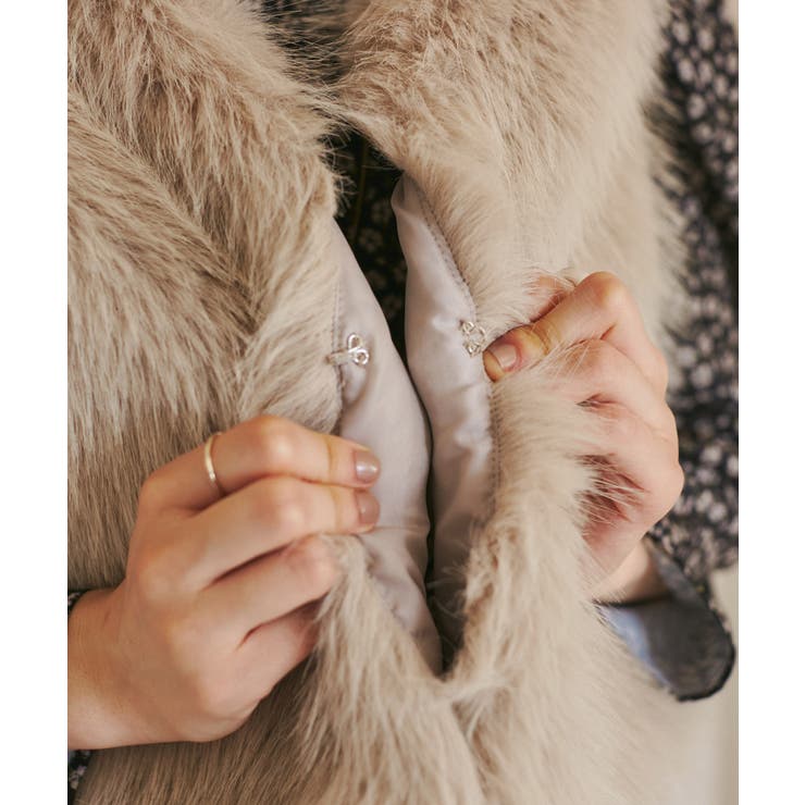 グラムリップスFOODIE ファー ショート ベスト Foodie ファー ショート ベスト