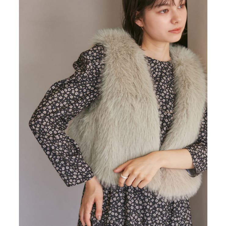 グラムリップスFOODIE ファー ショート ベスト Foodie ファー ショート ベスト