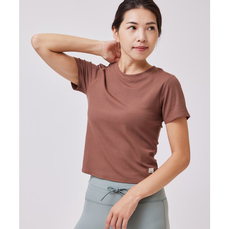 Vuori Women's Pose Fitted Tee - Spring 2023