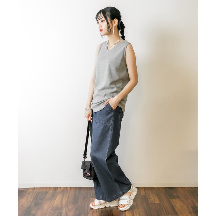 NOBLE グレー Vネック 長袖 トップスとタンクトップ 大人のVネック タンクトップ ブイネック[品番：BEKW0000040
