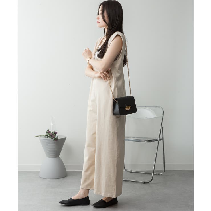 LT-BEIGE | ミニ裏毛ディープVネックコットンジャンプスーツ レディース 大きいサイズ | JungleJalopy