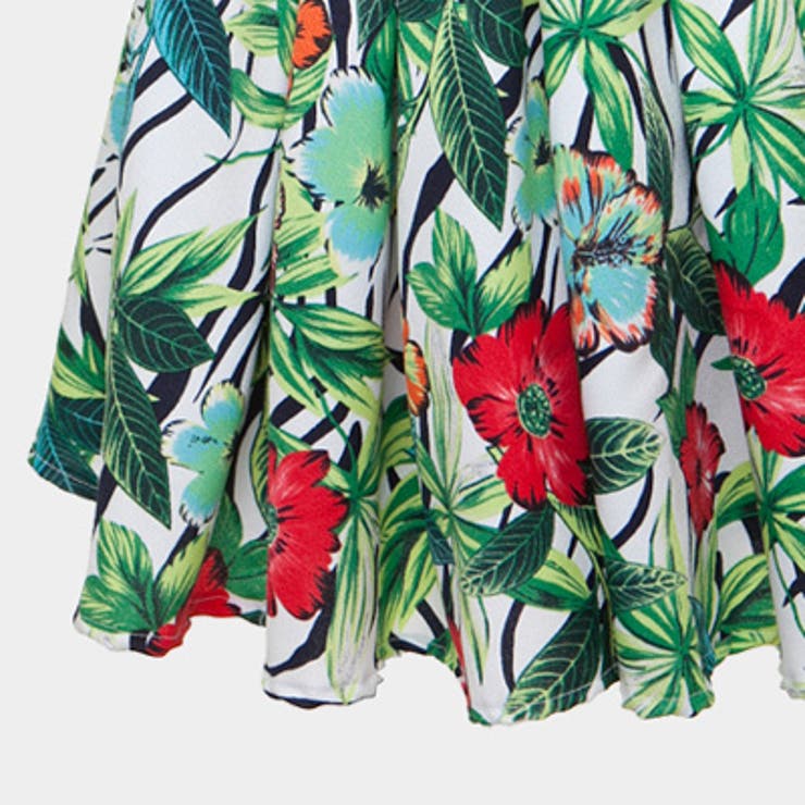 花柄×リーフ柄の華やかなデザインでシーズンムード漂うリゾート柄フレアワンピース | KawaiCat | 詳細画像9