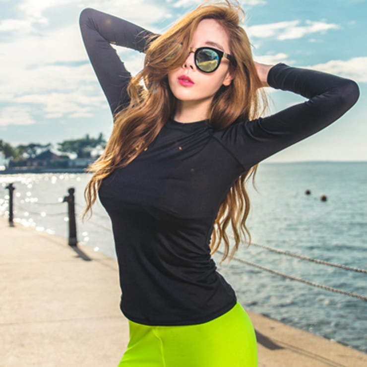 【bk14263】ブラックカラーにゴールドのロゴがクール♪ラッシュガード | KawaiCat | 詳細画像4