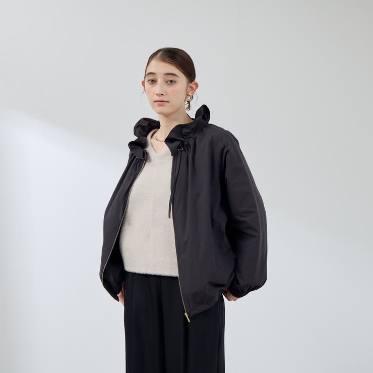 ダークグレー | 2WAYサーブルクロスフリルネックブルゾン | QUEENS COURT