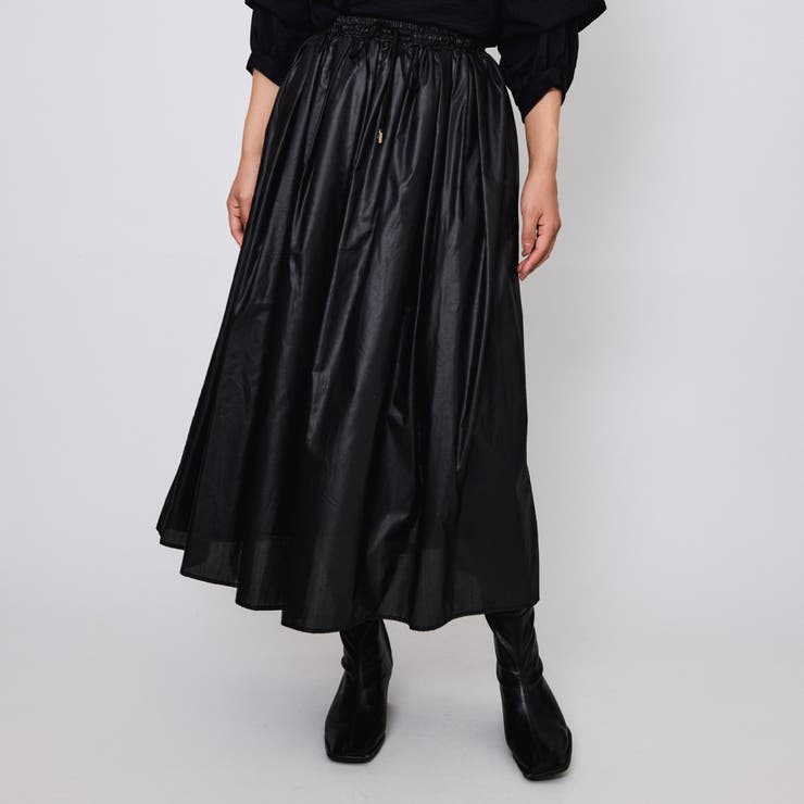 ブラック | シアーレザー調フレアスカート≪手洗い可能≫ | QUEENS COURT