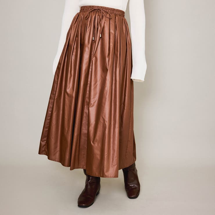 ブラウン | シアーレザー調フレアスカート≪手洗い可能≫ | QUEENS COURT