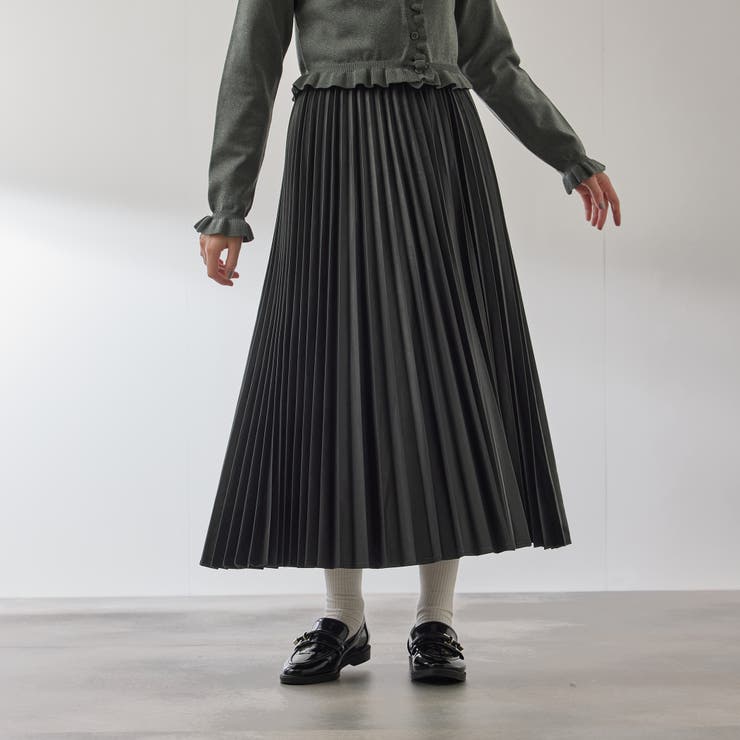 ブラック | シープナッパチョウプリーツスカート | QUEENS COURT