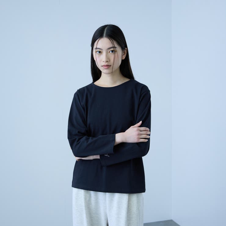 ネイビー | 【シーズンレス】袖刺繍コットンプルオーバー | VICKY