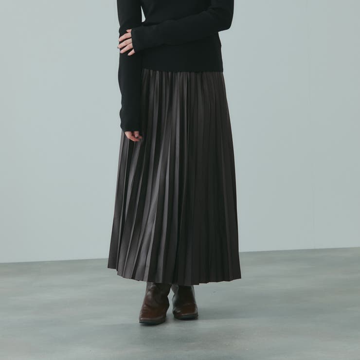 ブラック | レザーライクジョーゼットプリーツスカート≪手洗い可能≫ | VICKY
