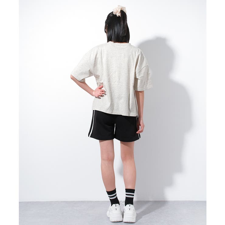 ショート丈ロゴアップリケTシャツ トップス 半袖 | 子ども服 SHUSHU | 詳細画像6 