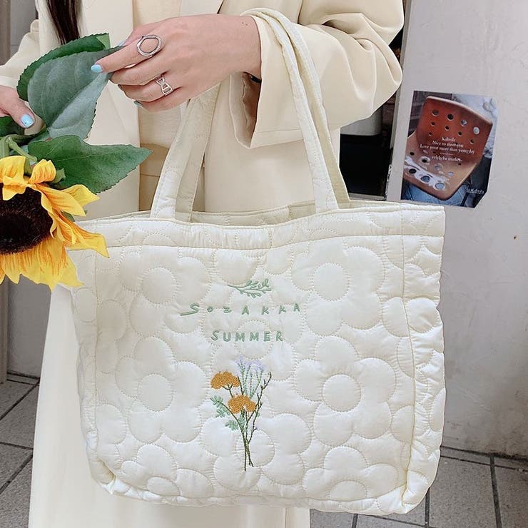 花刺繍キルティングトートバッグ かばん 鞄[品番：IK000007294