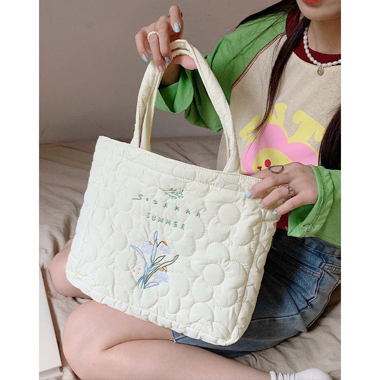 花刺繍キルティングトートバッグ かばん 鞄[品番：IK000007294