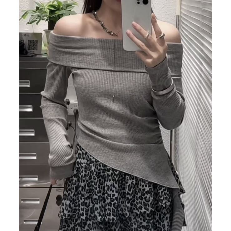 オフショルダーサイドギャザーリブカットソー ディース トップス | kirakiraShop  | 詳細画像12 