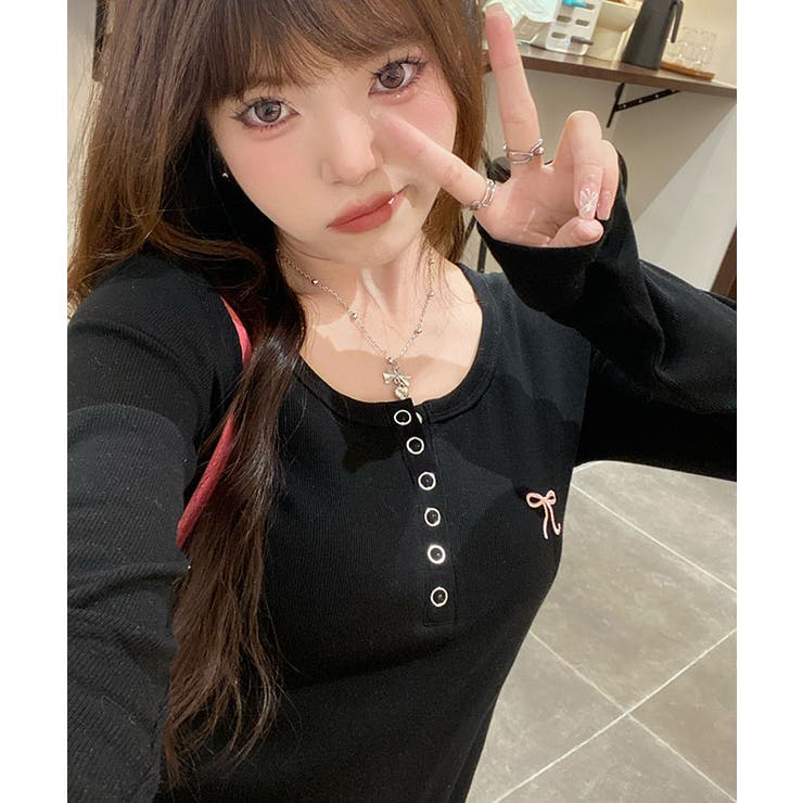 リボン刺繍ヘンリーネックロングTシャツ トップス フィット | kirakiraShop  | 詳細画像3 